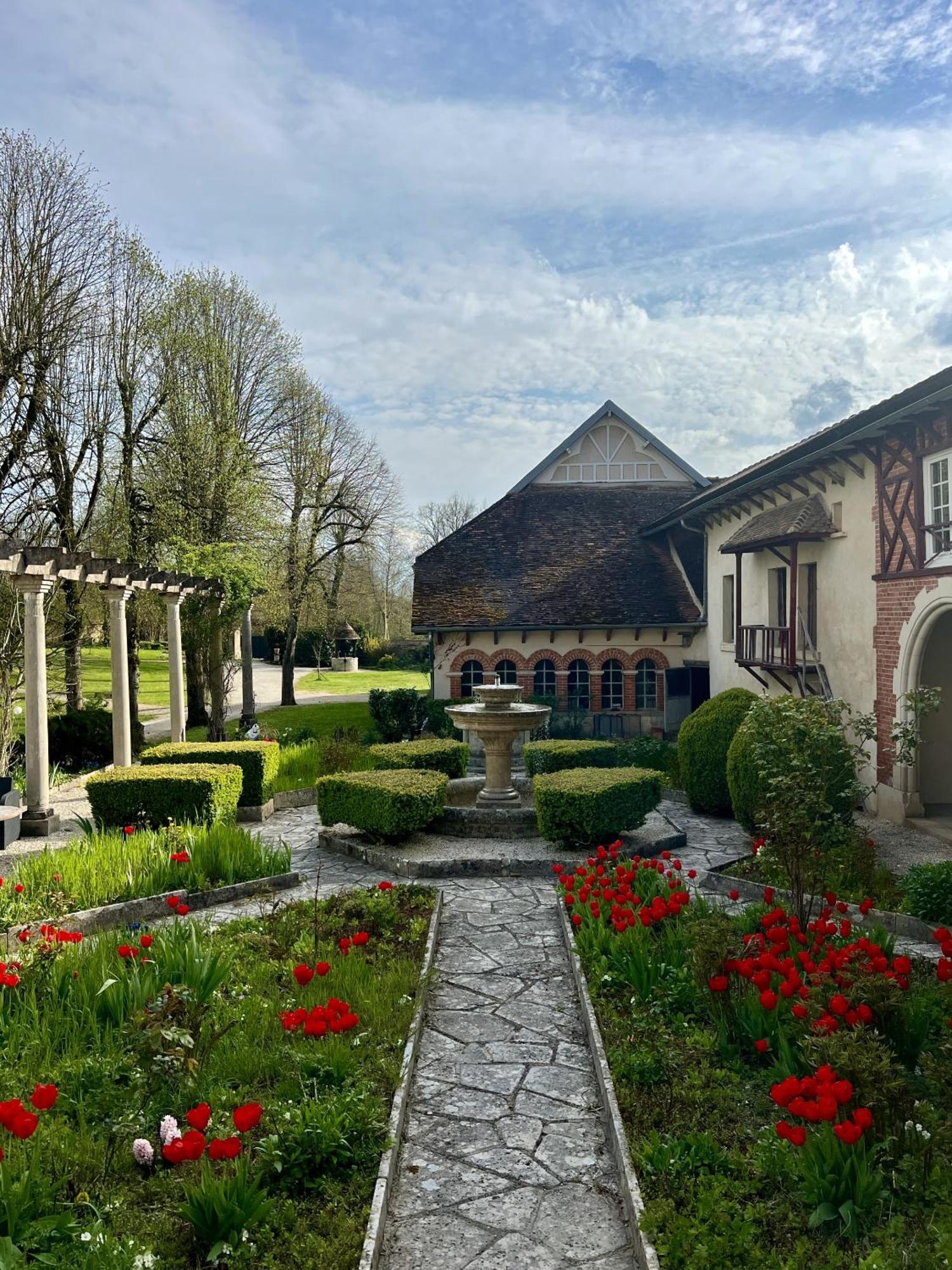 Le Prieure De Buffon Acomodação com café da manhã Quarto foto